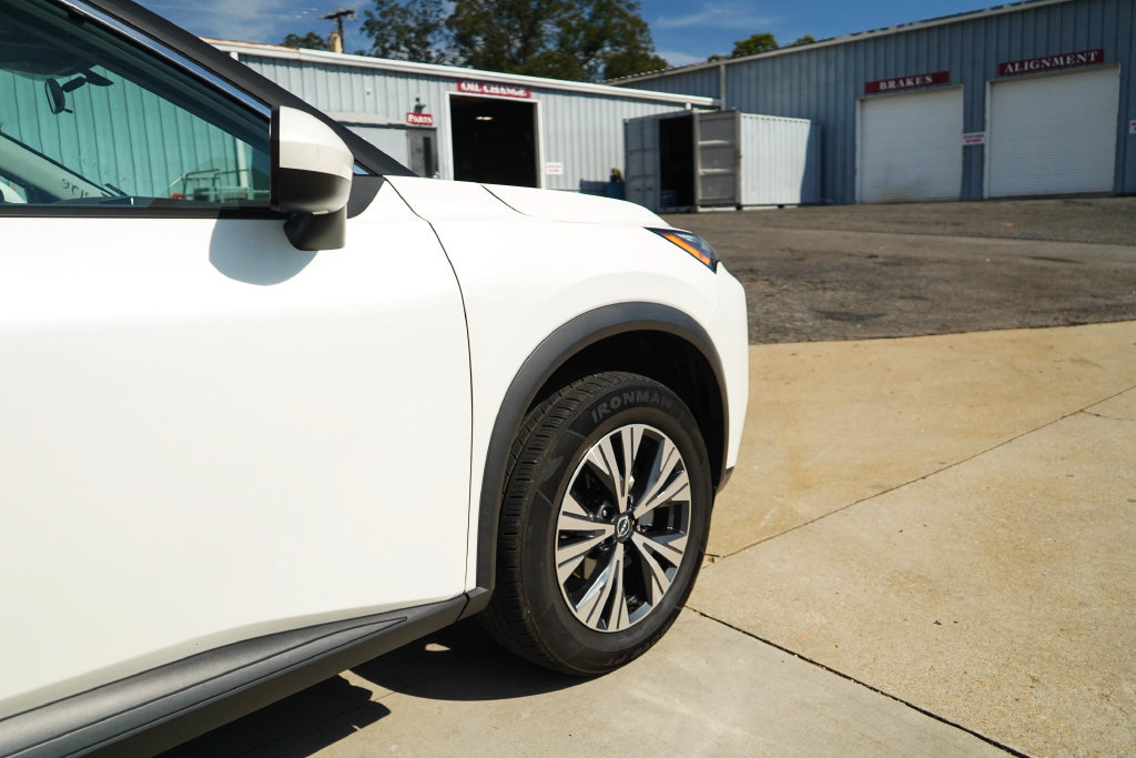 Used 2023 Nissan Rogue SV FWD image 18