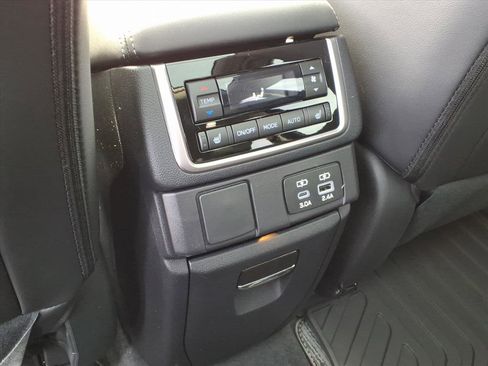 New 2026 Subaru Ascent Limited image 8