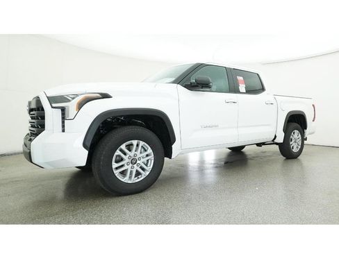 New 2026 Toyota Tundra SR5 AWD/4WD image 17