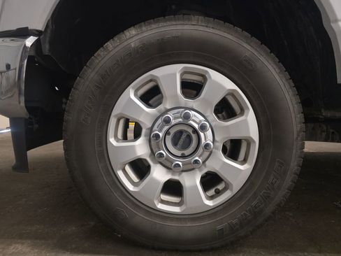 Used 2023 Ford F350 XLT AWD/4WD image 8