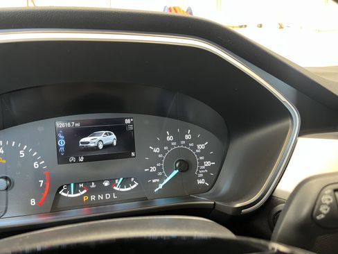 Used 2022 Ford Escape SEL image 9
