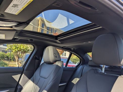 Used 2025 BMW 330i Sedan w/ Premium Package image 16