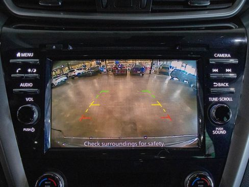 Used 2023 Nissan Murano SV FWD image 6