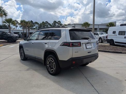 New 2026 Jeep Cherokee Laredo AWD/4WD image 5