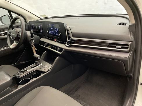 Used 2023 Kia Sportage LX FWD image 25