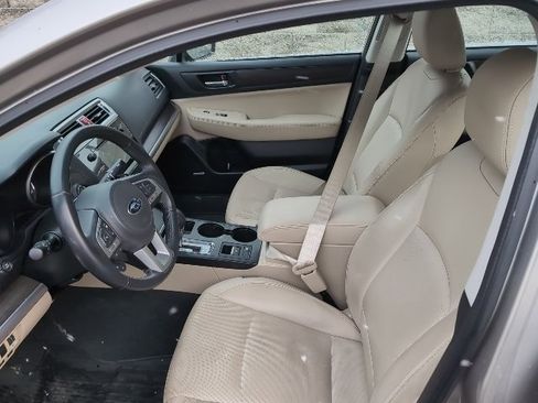 Used 2016 Subaru Legacy 3.6R Limited image 13
