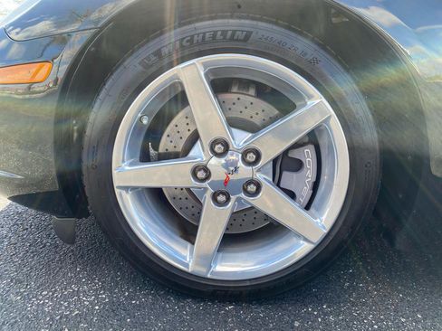 Used 2006 Chevrolet Corvette Convertible w/ Preferred Equipment Group RWD image 46