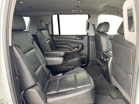 Used 2018 Chevrolet Suburban Premier image 20