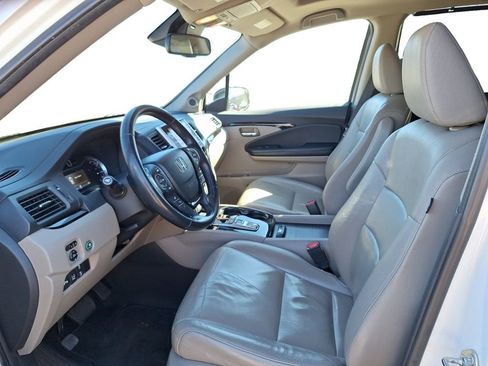 Used 2016 Honda Pilot Touring image 10