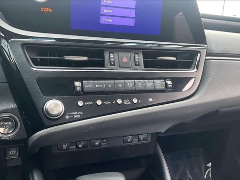 Used 2024 Lexus ES 300h w/ Premium Package image 35