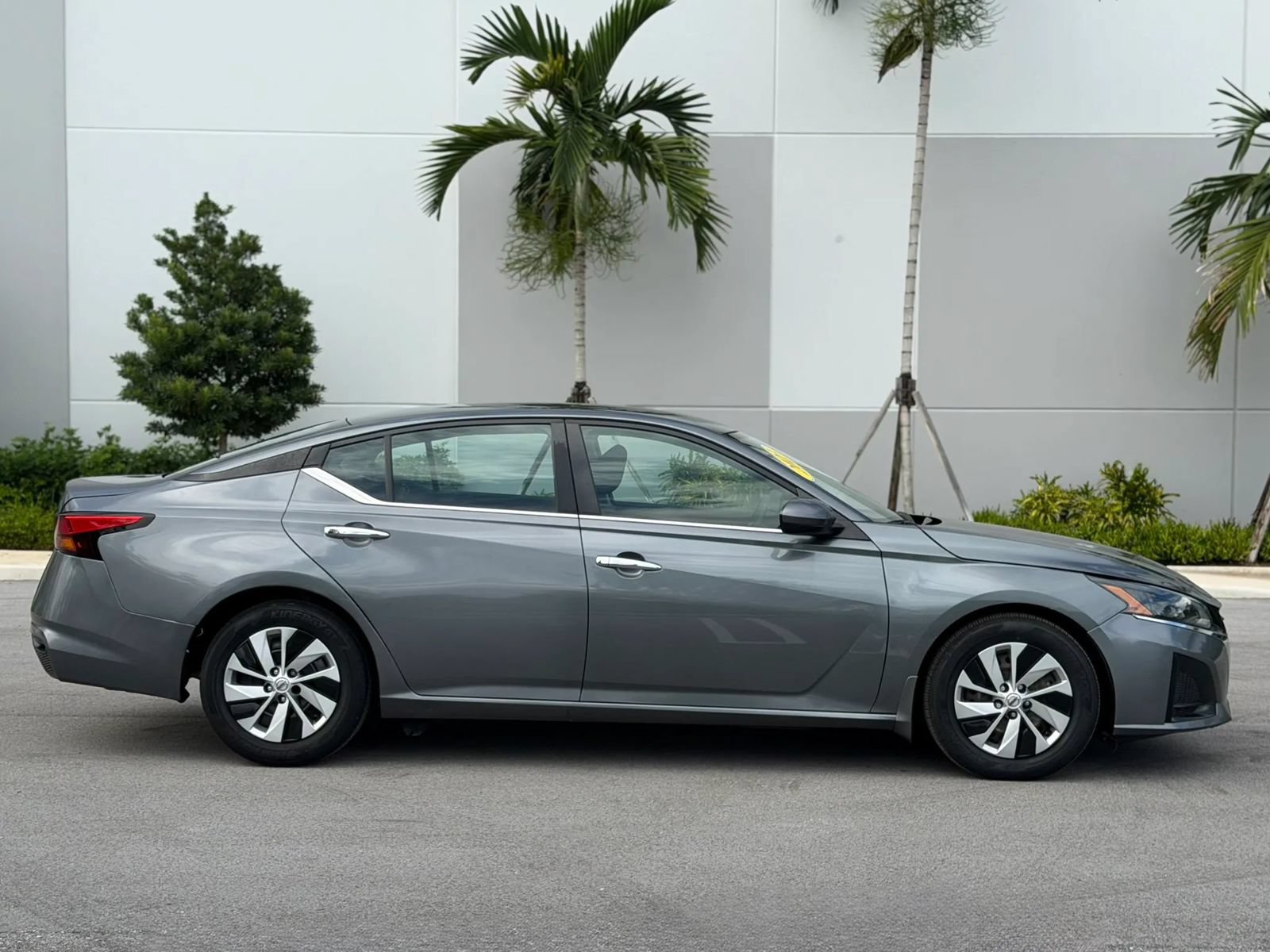 Used 2023 Nissan Altima 2.5 S FWD image 4