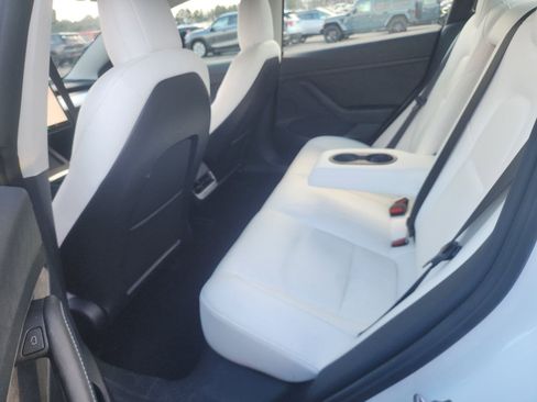 Used 2023 Tesla Model 3 Standard Range image 19