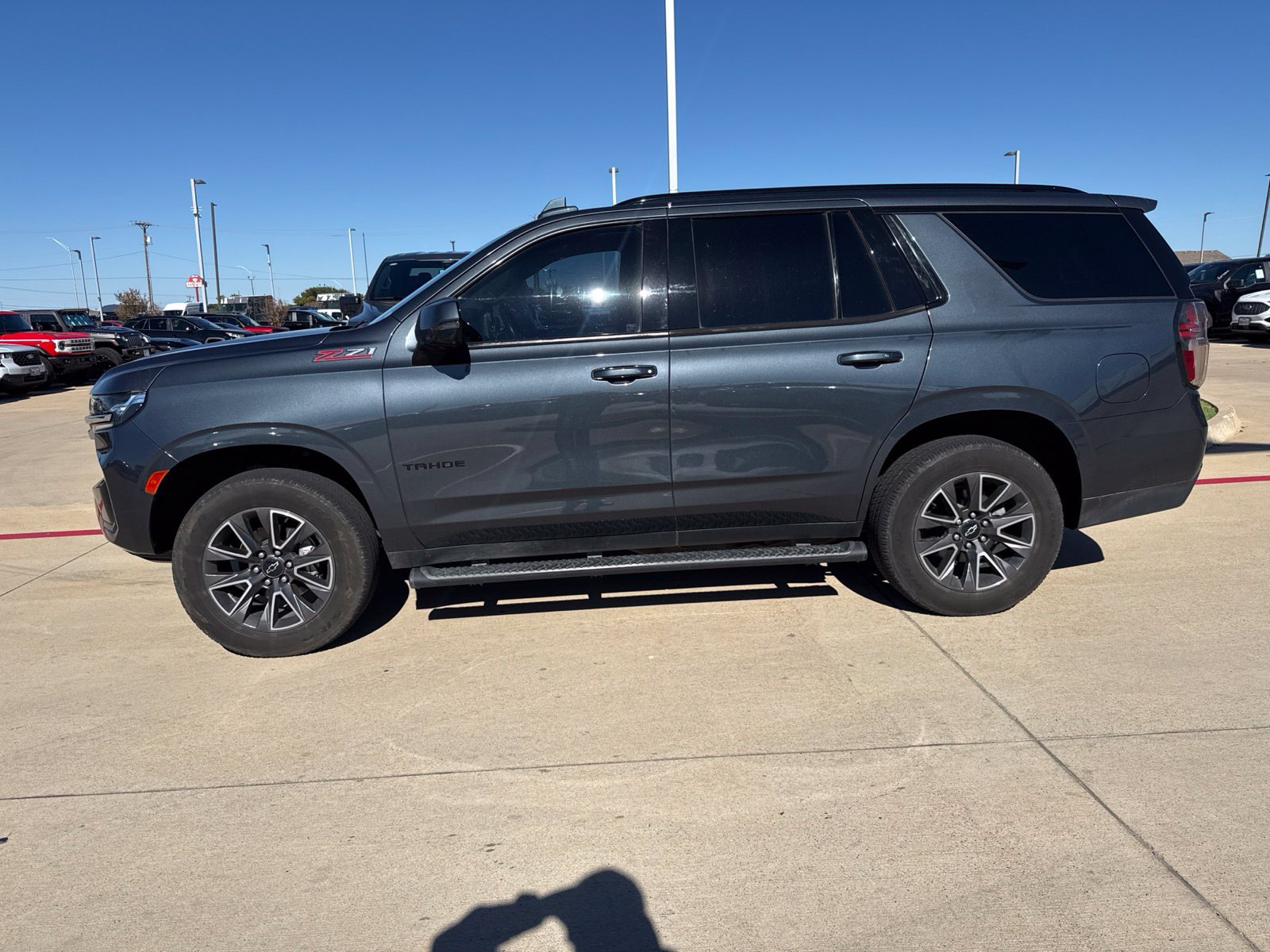 Used 2021 Chevrolet Tahoe Z71 w/ Z71 Signature Package AWD/4WD image 4