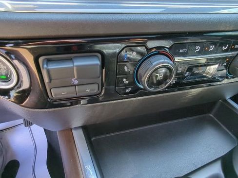 Used 2024 Chevrolet Silverado 1500 High Country image 33