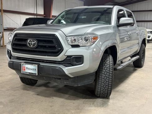 Used 2023 Toyota Tacoma TRD Sport image 3