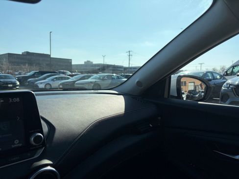 Used 2025 Nissan Sentra SV image 33