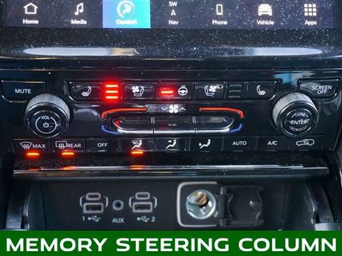 Used 2023 Jeep Grand Cherokee Limited w/ Luxury Tech Group II image 21