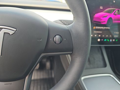 Used 2024 Tesla Model Y Long Range RWD image 19
