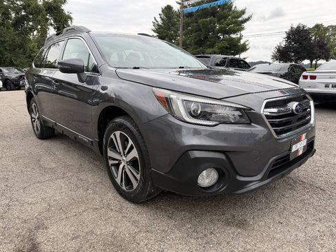 Used 2019 Subaru Outback 3.6R Limited AWD/4WD image 3