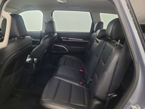 Used 2020 Kia Telluride LX AWD/4WD image 18