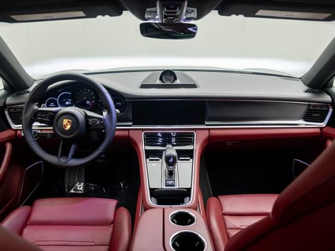 Certified 2022 Porsche Panamera 4 Platinum Edition image 11