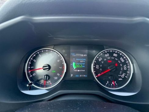 Used 2021 Toyota RAV4 XLE w/ Convenience Package image 20