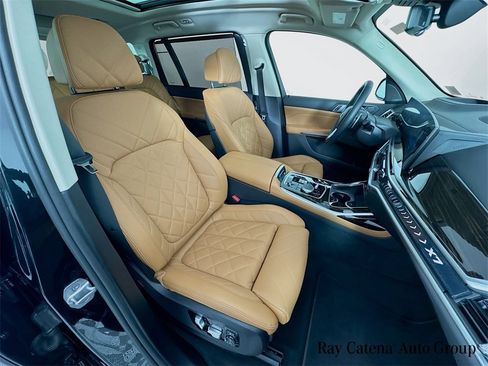 Used 2024 BMW X7 xDrive40i image 31