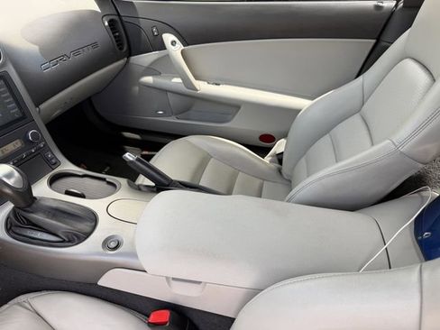 Used 2007 Chevrolet Corvette Convertible w/ Preferred Equipment Group RWD image 16
