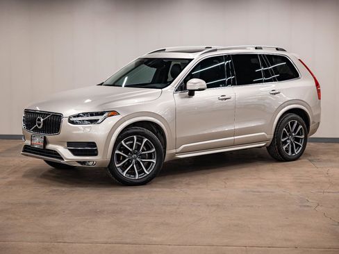 Used 2017 Volvo XC90 T6 Momentum w/ Momentum Plus Package image 24