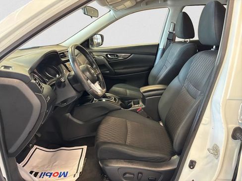 Used 2018 Nissan Rogue SV w/ Premium Package AWD/4WD image 10