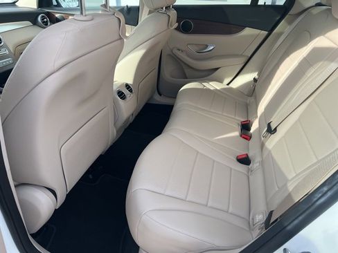 Used 2022 Mercedes-Benz GLC 300 4MATIC image 28
