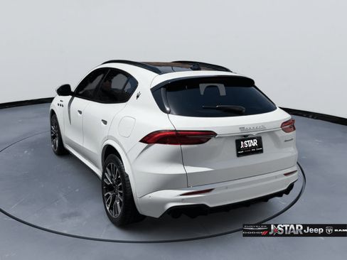 Used 2023 Maserati Grecale Modena AWD/4WD image 7