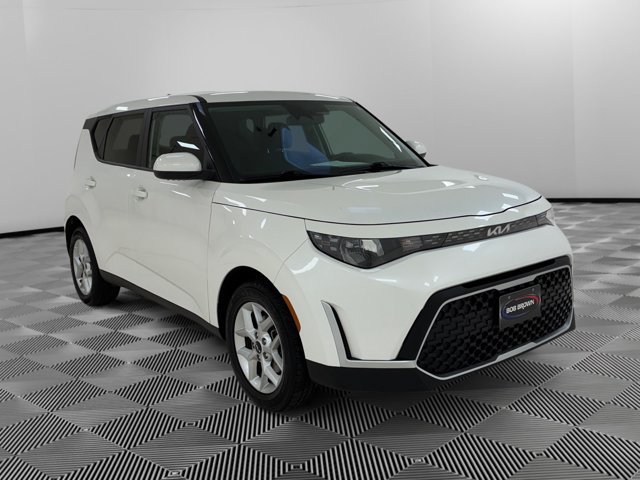 Used 2024 Kia Soul LX w/ Option Group 015 FWD image 7