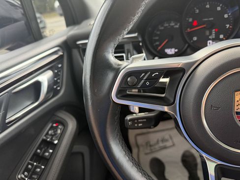 Used 2020 Porsche Macan AWD/4WD image 11