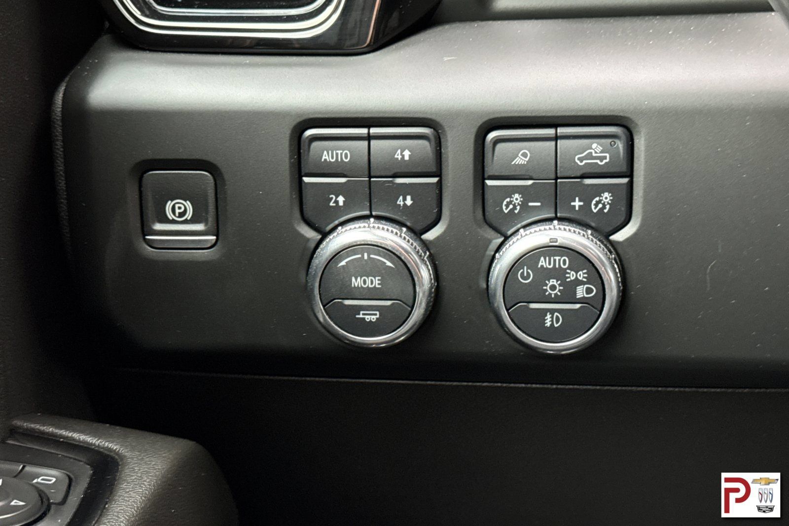 Certified 2024 GMC Sierra 3500 AT4 w/ Technology Package AWD/4WD image 30