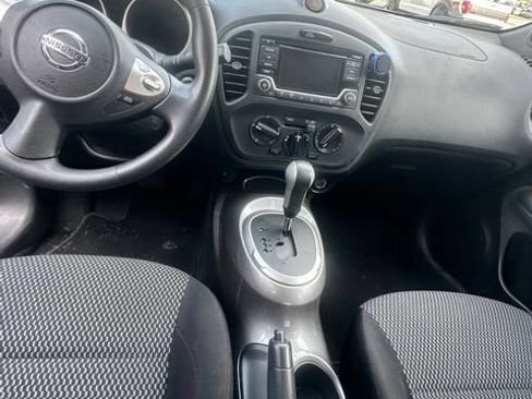 Used 2015 Nissan Juke S FWD image 5