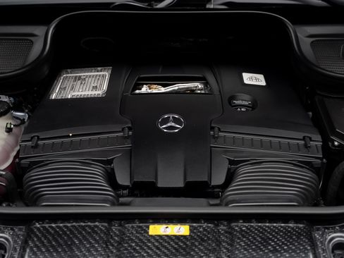 Used 2025 Mercedes-Benz Maybach GLS 600 4MATIC image 83