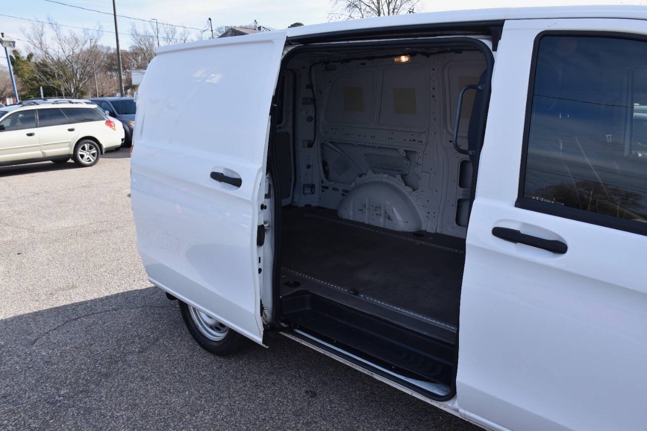 Used 2020 Mercedes-Benz Metris image 10