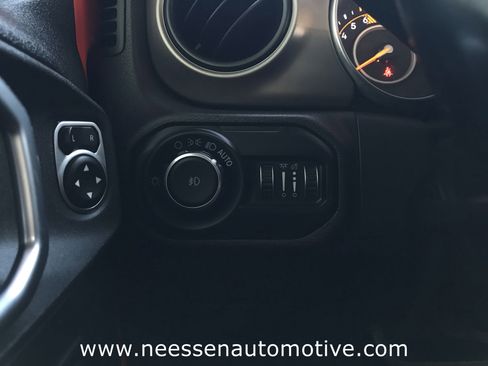 Used 2020 Jeep Wrangler Unlimited Sport S image 31