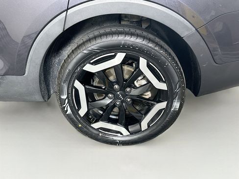 Used 2025 Kia Telluride S image 11