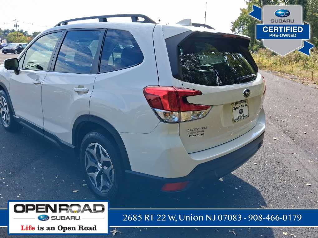 Certified 2023 Subaru Forester Premium AWD/4WD image 5