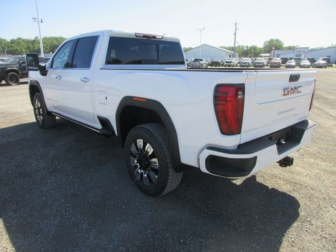 New 2026 GMC Sierra 2500 Denali w/ Denali Reserve Package AWD/4WD image 7