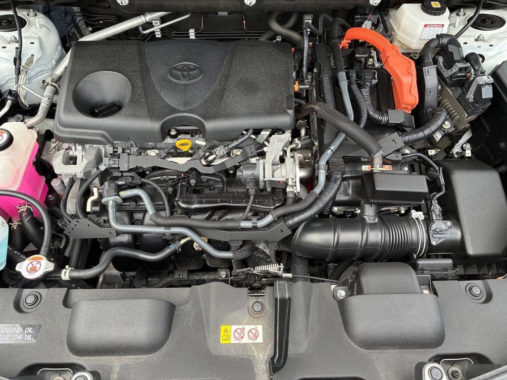 Used 2022 Toyota Venza XLE AWD/4WD image 37