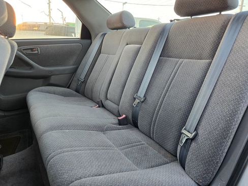 Used 2000 Toyota Camry LE image 13