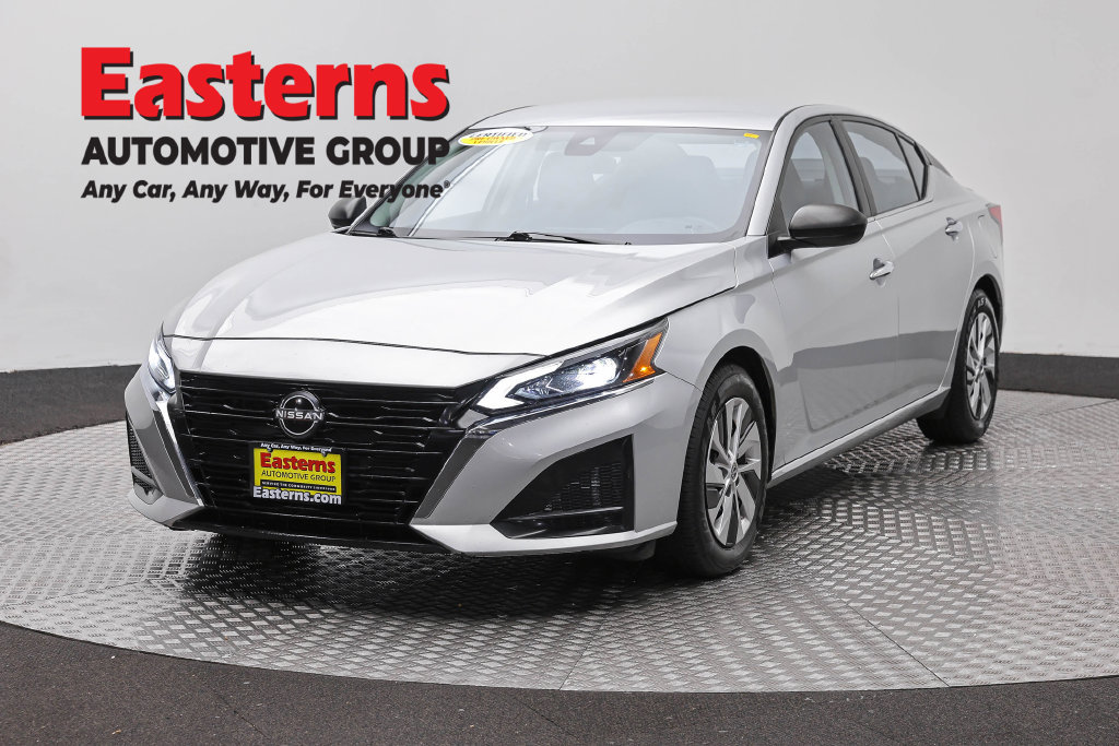 Used 2024 Nissan Altima 2.5 S FWD image 1