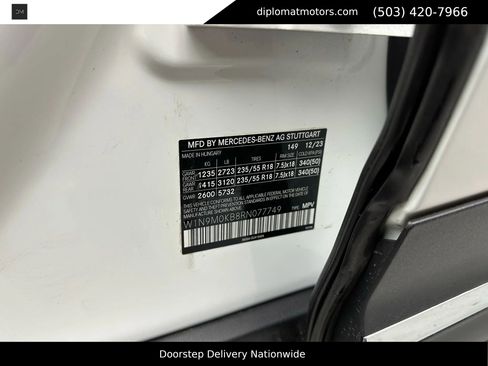 Used 2024 Mercedes-Benz EQB 300 4MATIC image 45