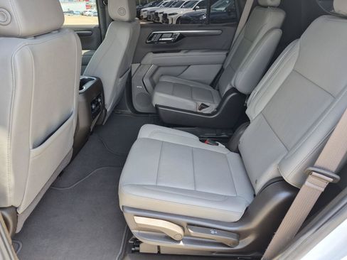 Used 2025 Chevrolet Tahoe LT w/ Comfort Package RWD image 18