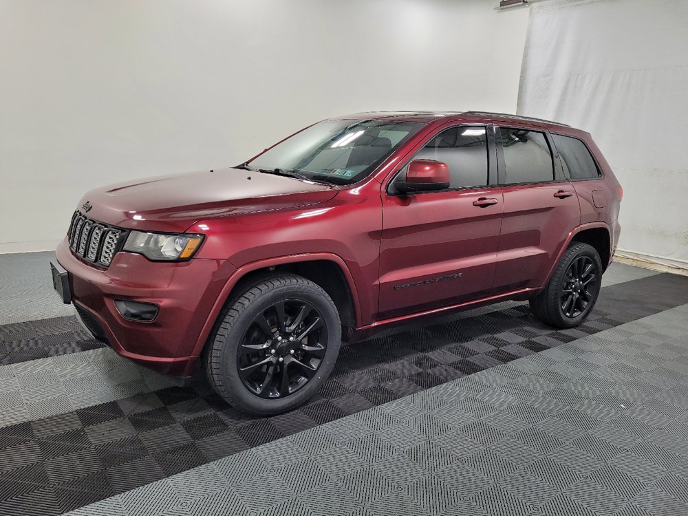 Used 2018 Jeep Grand Cherokee Altitude AWD/4WD image 2