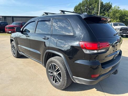 Used 2018 Jeep Grand Cherokee Trailhawk AWD/4WD image 5
