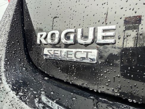 Used 2015 Nissan Rogue S w/ Convenience Package image 4